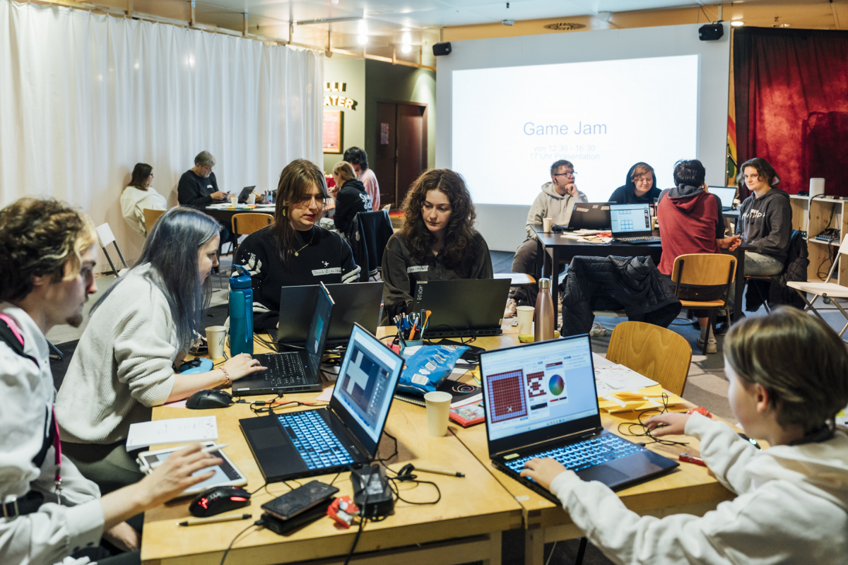 Game Jam 2025 | PLAY - Creative Gaming Festival